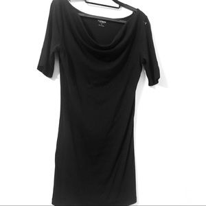 Chic tight black cocktail 🍸 dress !🤗